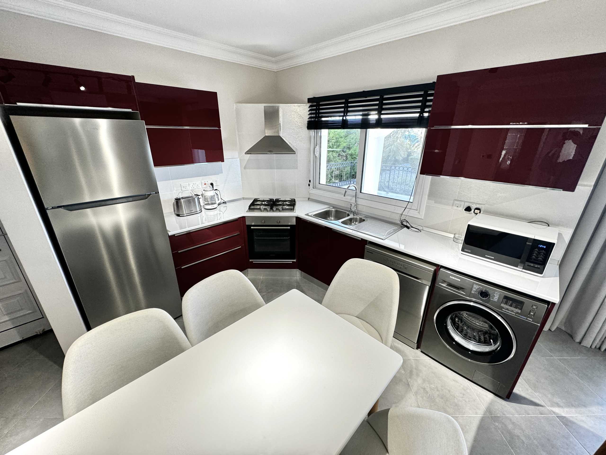 Ready to move fully furnished 3 bedroom apartment with garden