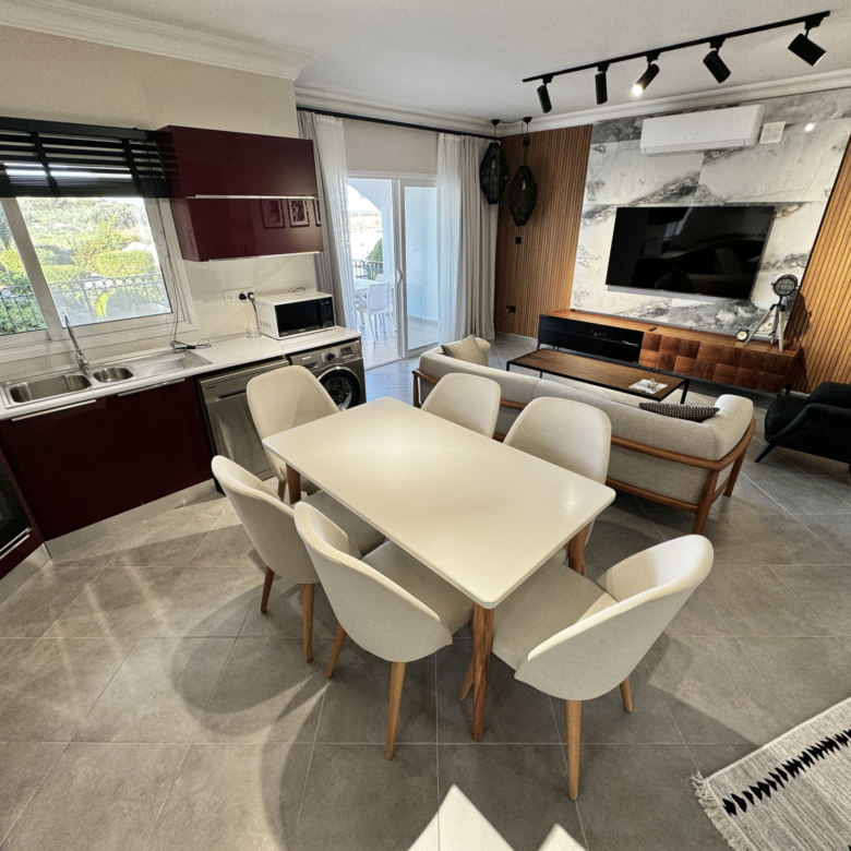 Ready to move fully furnished 3 bedroom apartment with garden