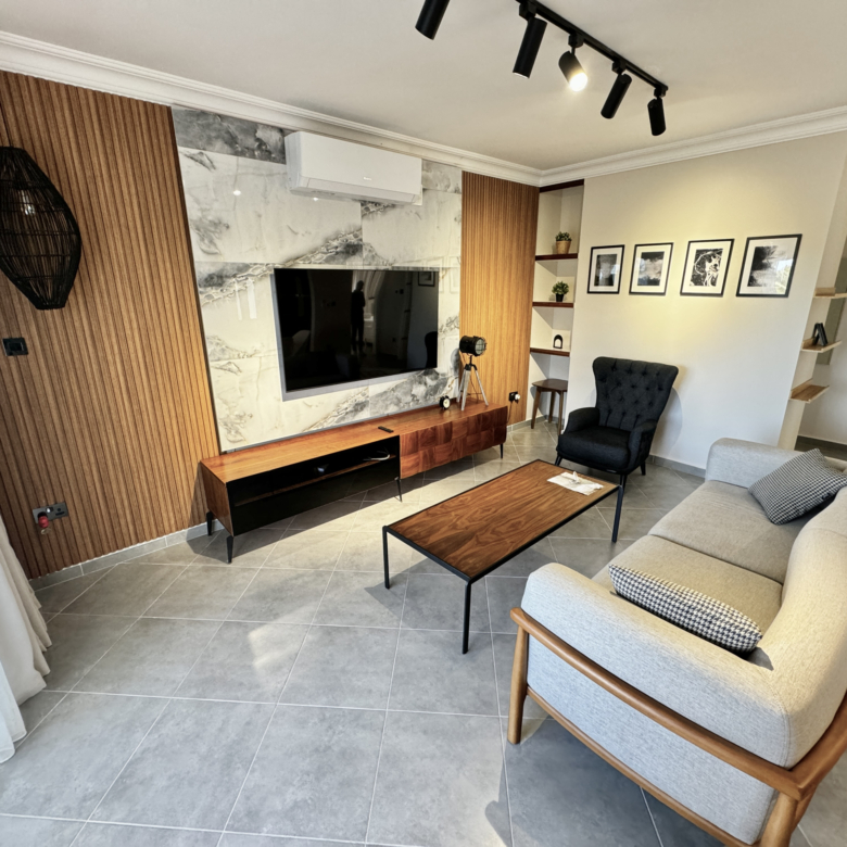 Ready to move fully furnished 3 bedroom apartment with garden