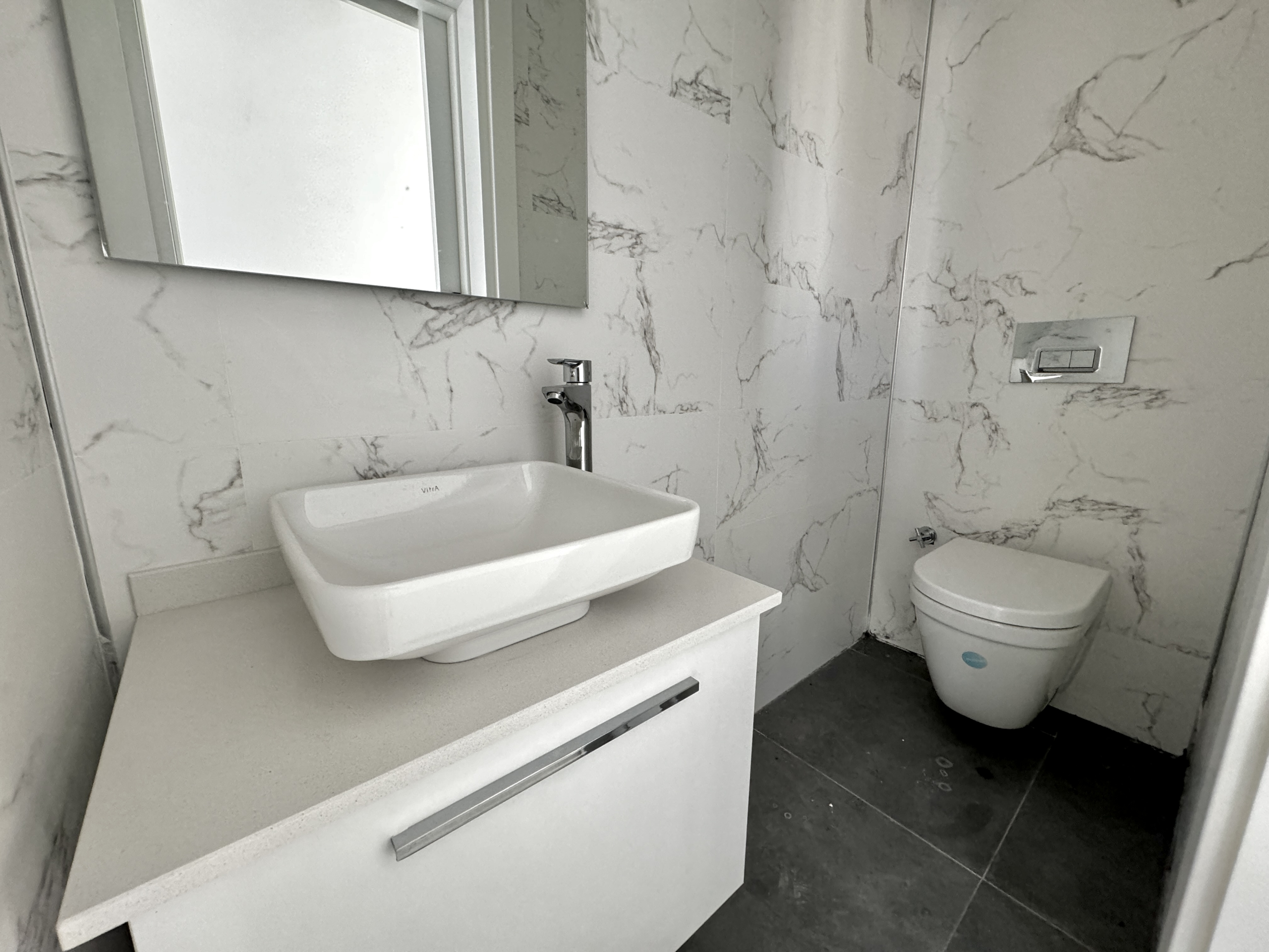 2 bedroom Brand New apartment in the heart of Kyrenia city center