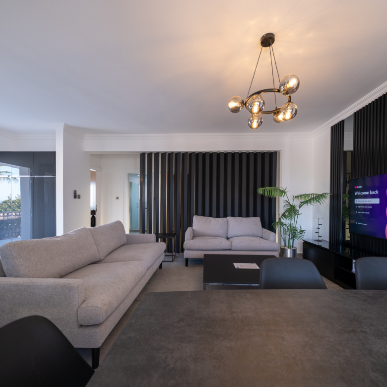 3 bedroom newly refurbished modern apartment