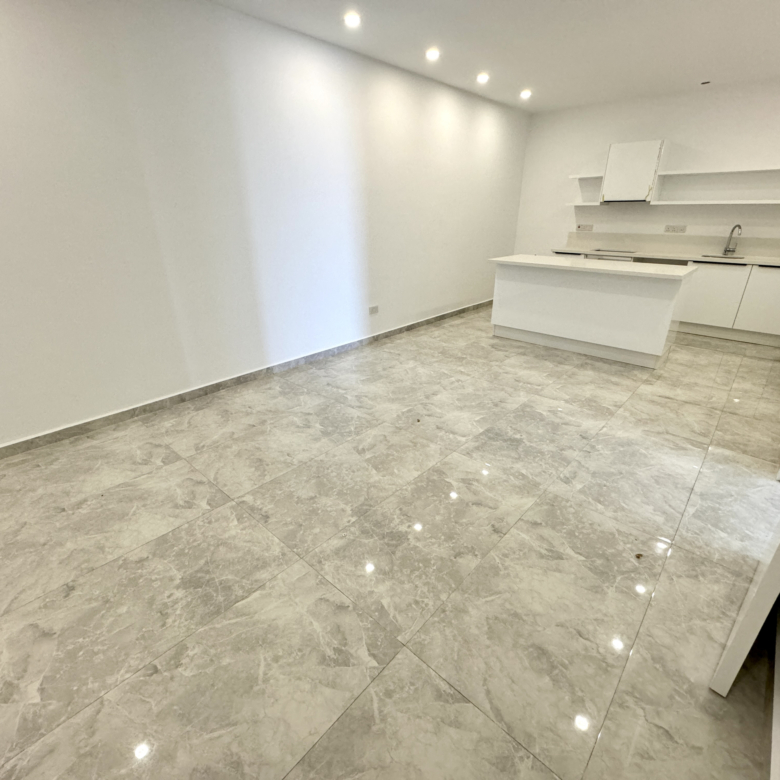 Sea front 4 bedroom luxury duplex apartment  with private beach