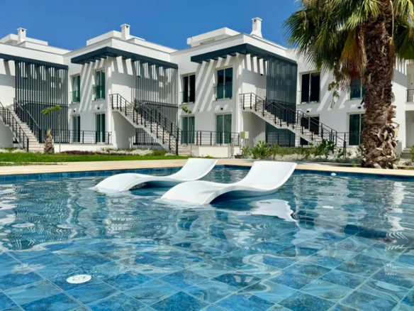Brand new Sea Front 2 bedroom apartment with roof terrace and jacuzzi