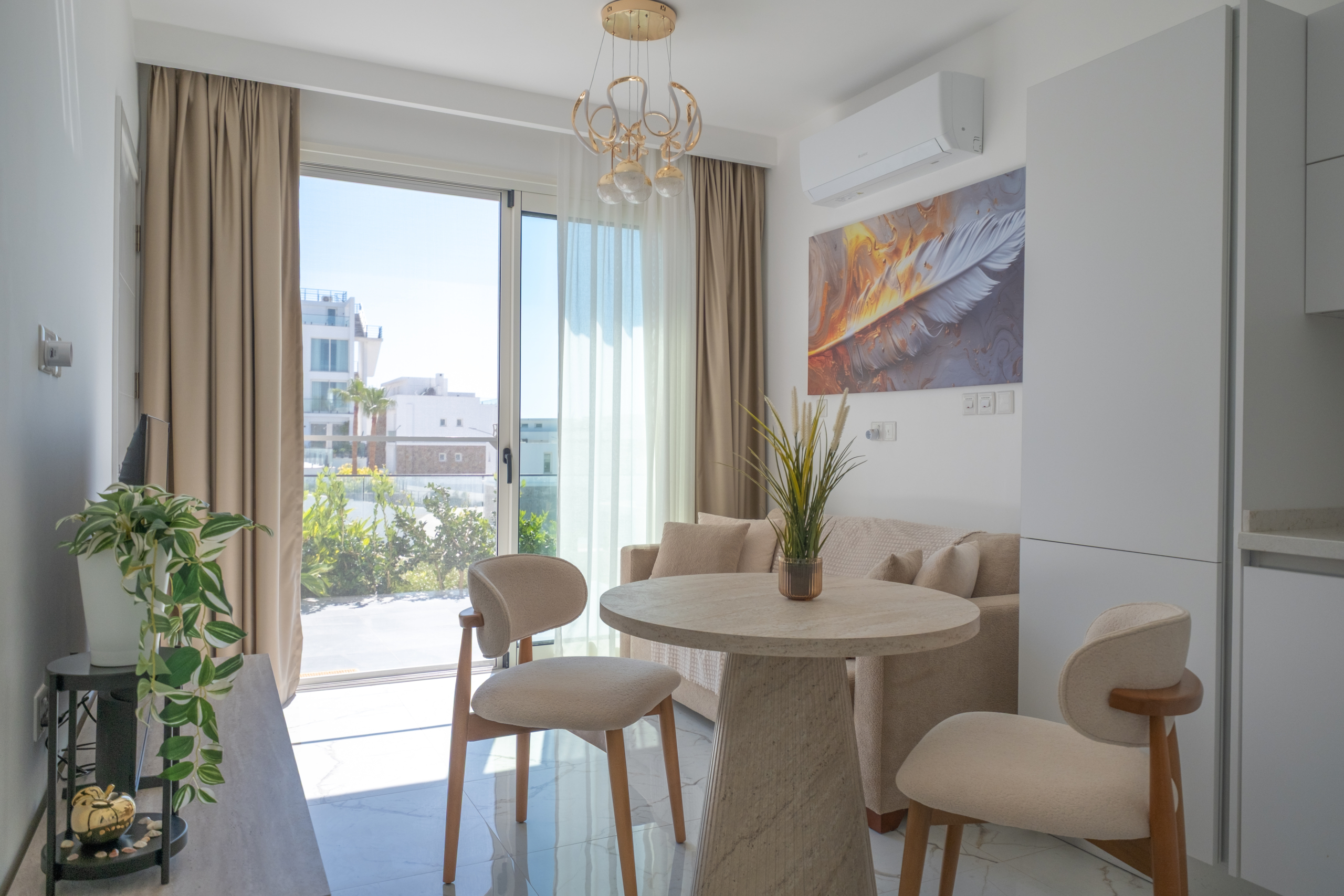 Sea front studio apartment for sale in Malibu project