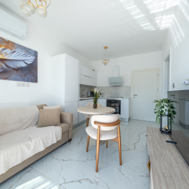 Sea front studio apartment for sale in Malibu project