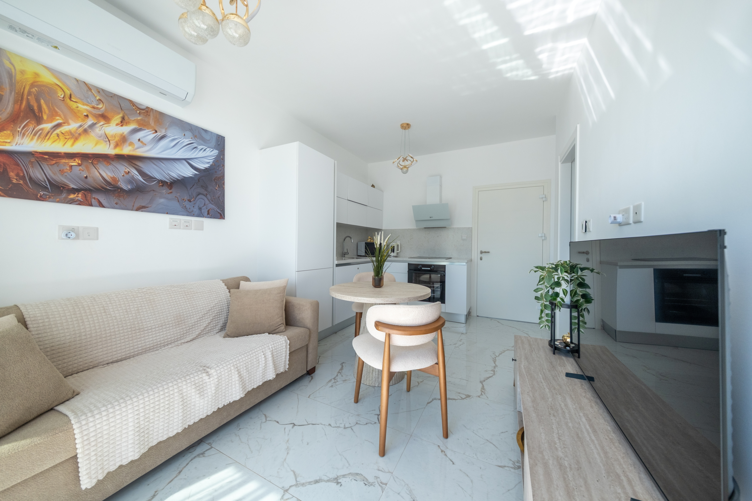 Sea front studio apartment for sale in Malibu project