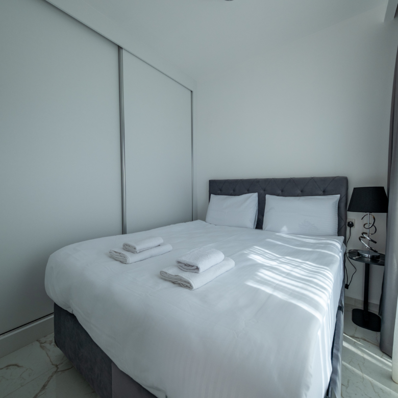 Sea front studio apartment for sale in Malibu project