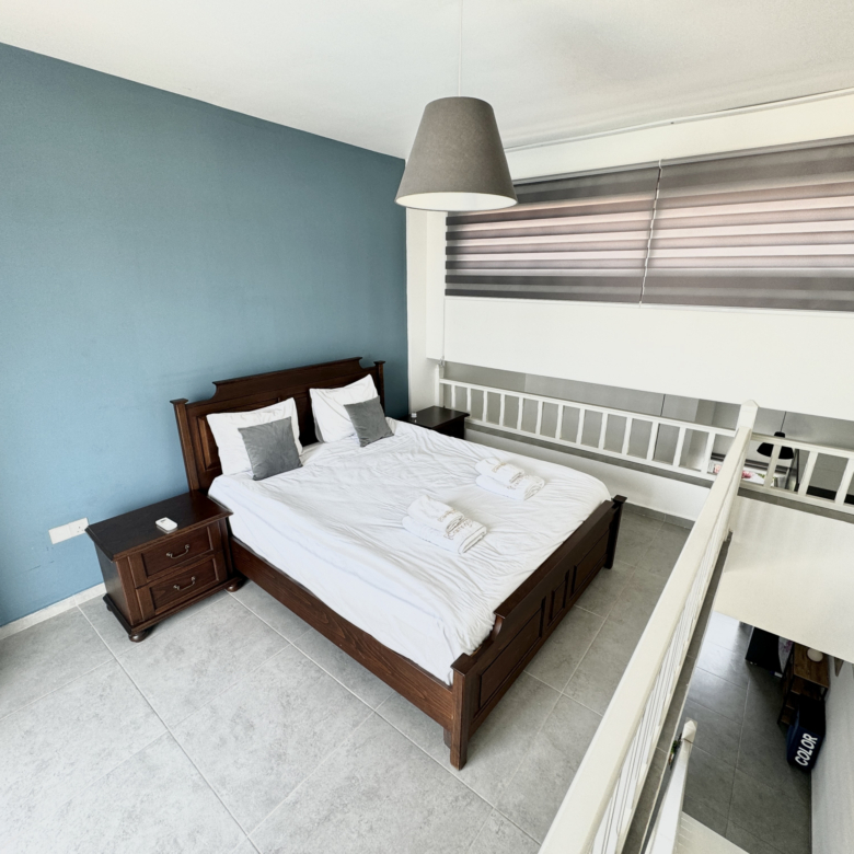 1 bedroom apartment by the pool with a great sea view