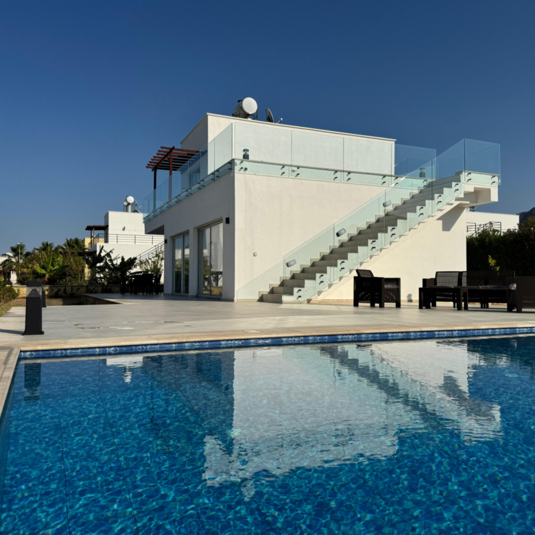 3 bedroom sea and Mountain View villa