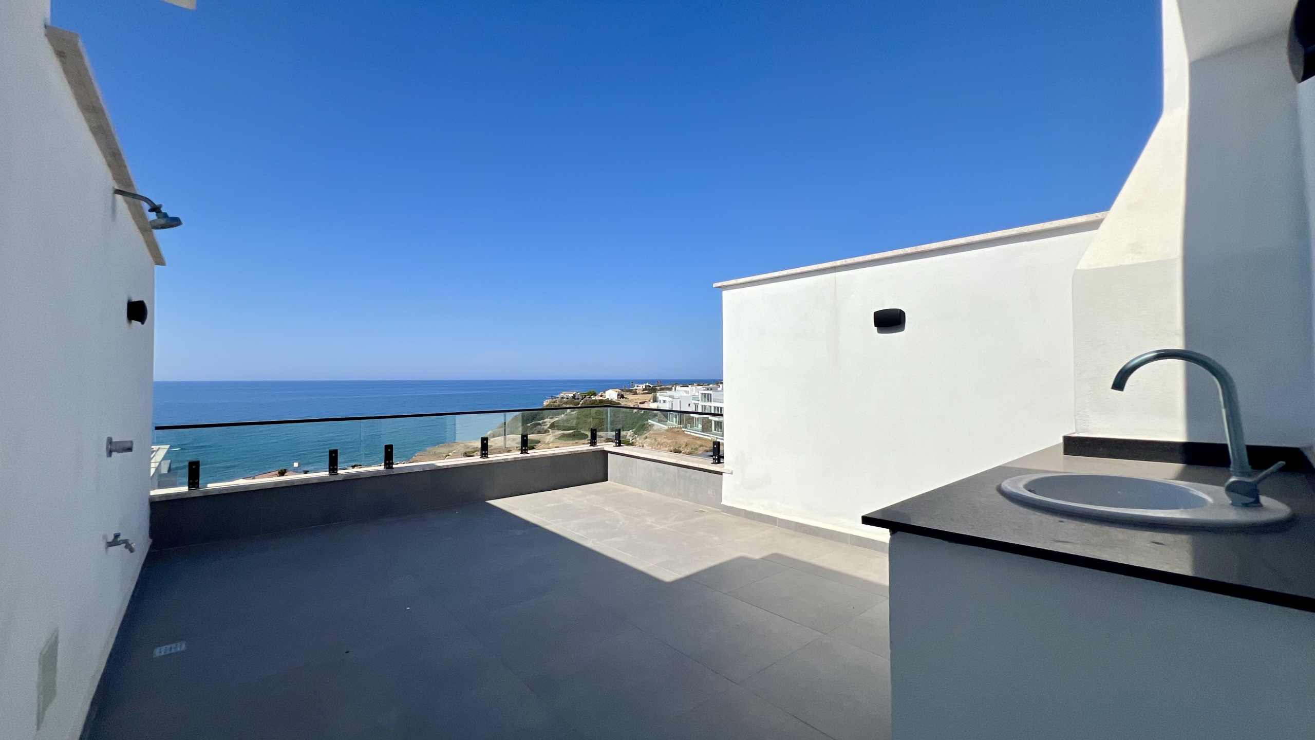 2 bedroom Sea and Beach front loft apartment