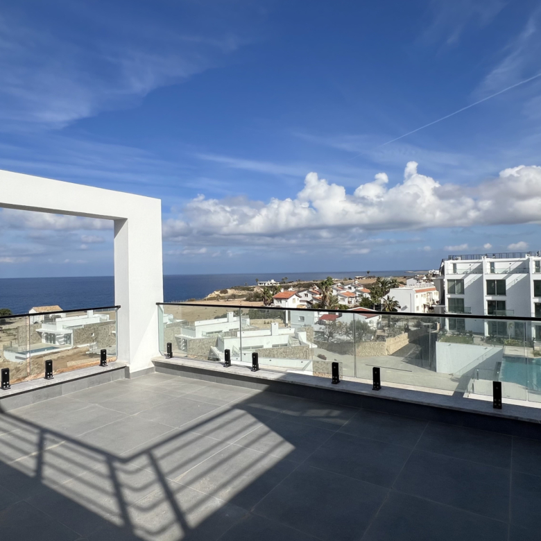 1 bedroom brand new penthouse in Malibu sea front project