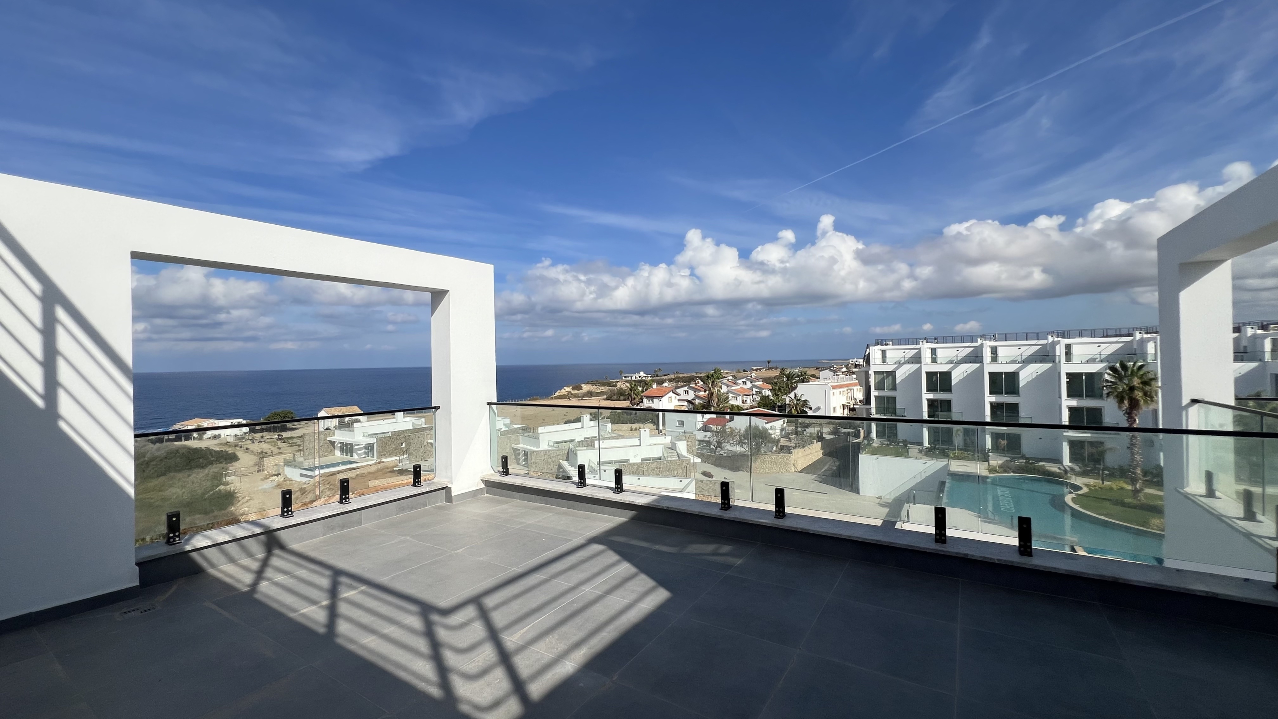 1 bedroom brand new penthouse in Malibu sea front project