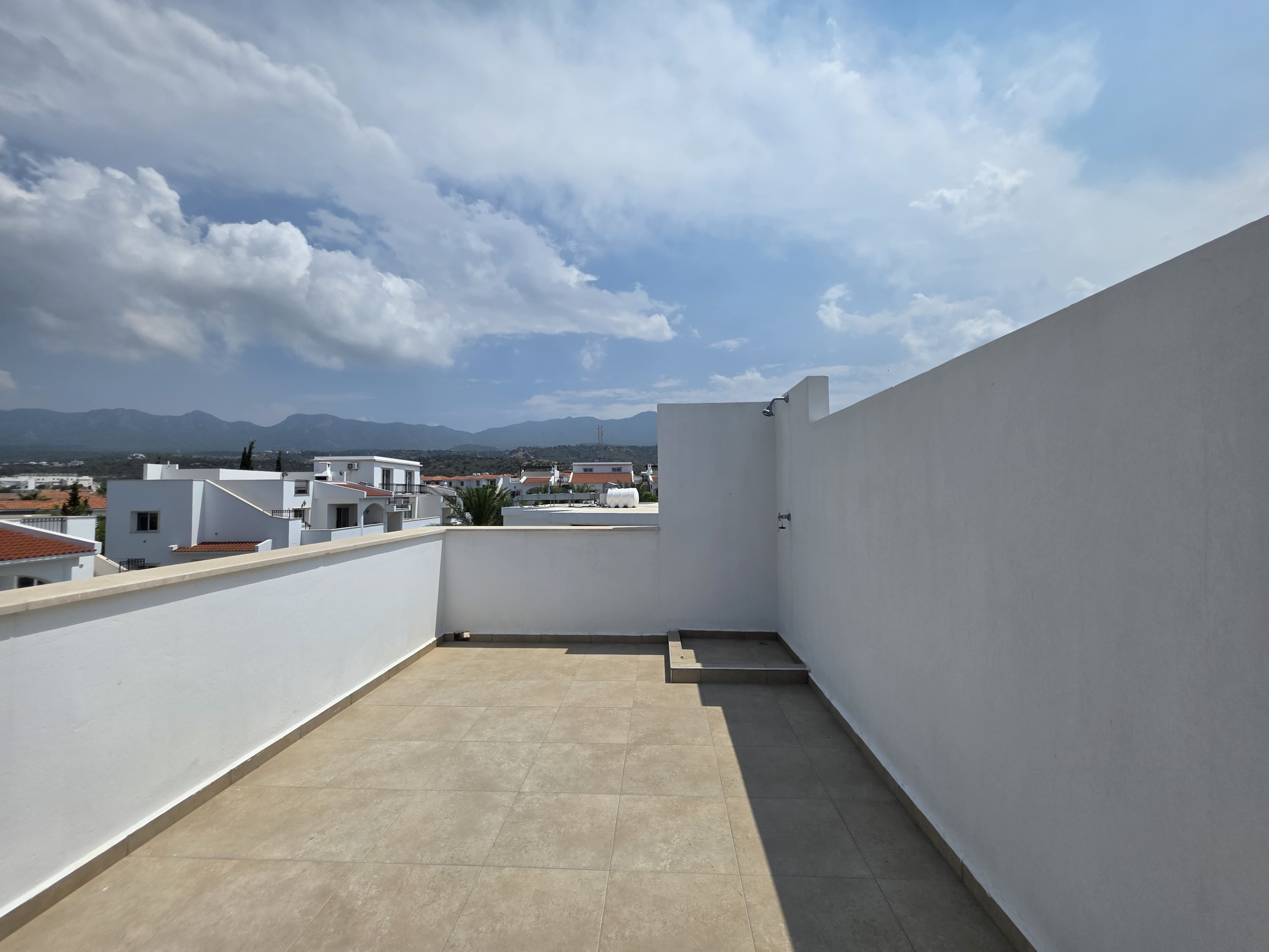 3 bedroom Sea View penthouse