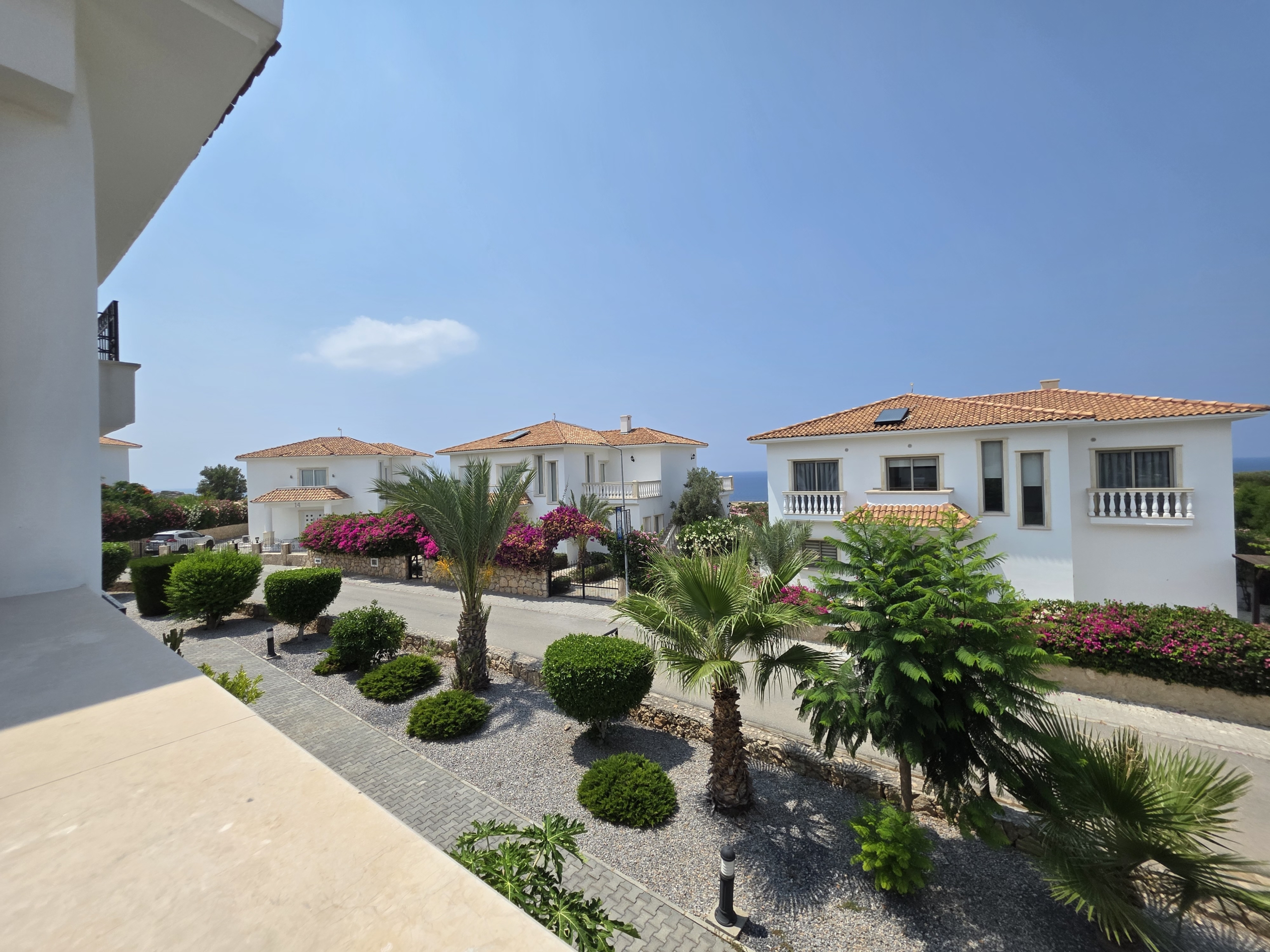 3 bedroom Sea View penthouse